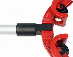 Крепление рукоятки к корпусу роторного трубореза Reed Low Clearance Rotary Cutter LCRC8S