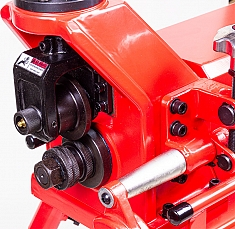 Рабочая зона желобонакаточного станка Brexit BrexGroover E1200-R2